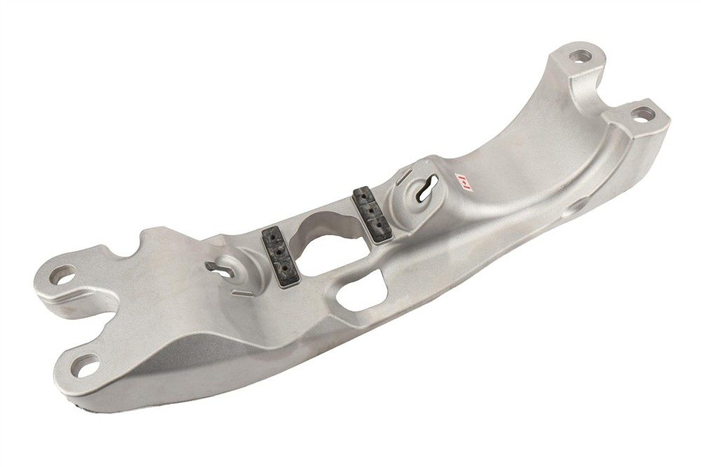 GM Genuine Parts Transmission Mount Bracket 22866319 — image 2